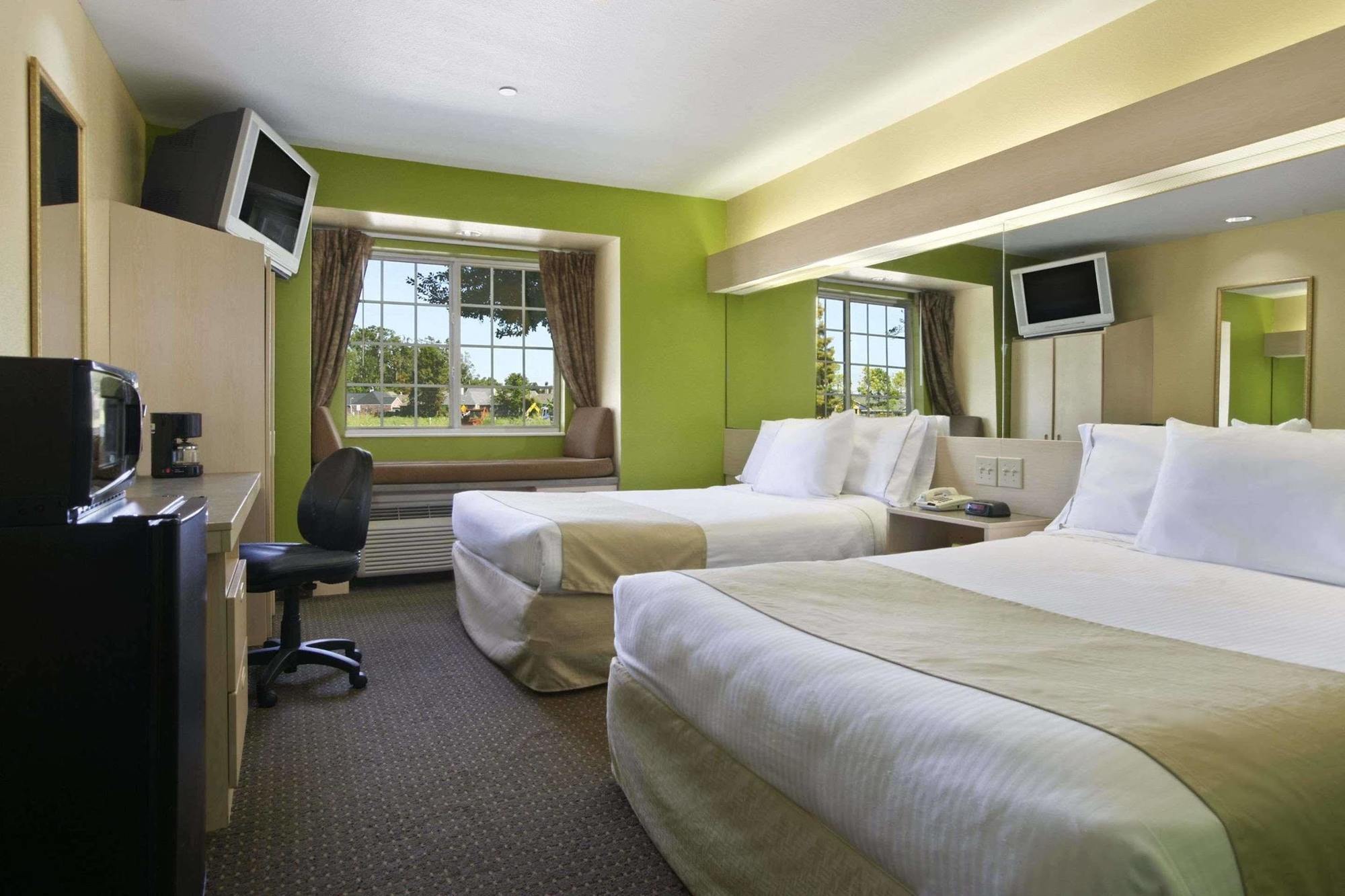 Microtel Inn & Suites Baton Rouge Zimmer foto